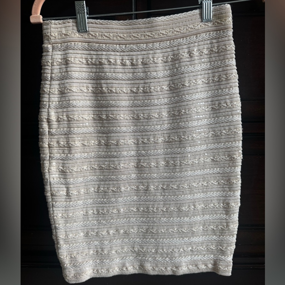 St. John Cream Textured Pencil Skirt